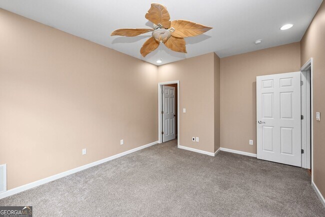 Building Photo - 317 Granite Way