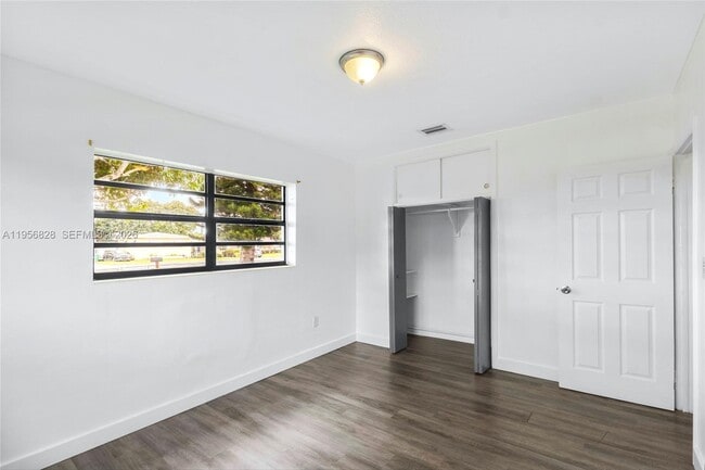 Building Photo - 551 NW 183rd St