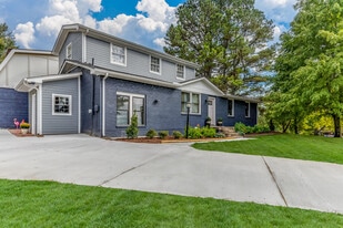 Building Photo - 121 Dennis Rd