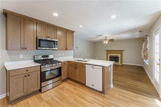 Building Photo - 6535 Glen Pond Trce