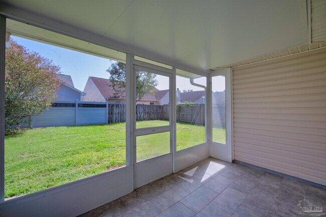 Building Photo - 383 Mirabelle Dr