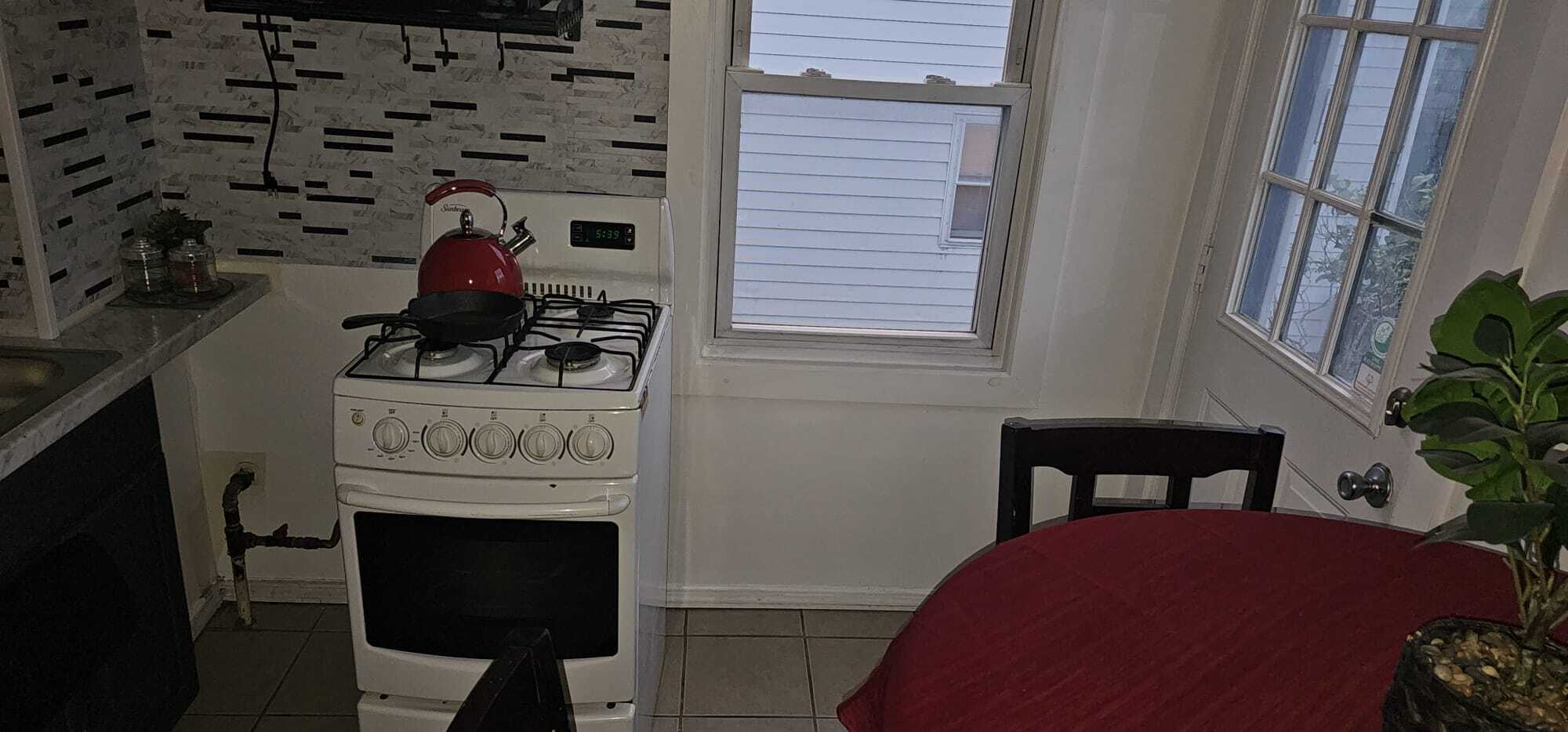 Building Photo - 6 4th Ave