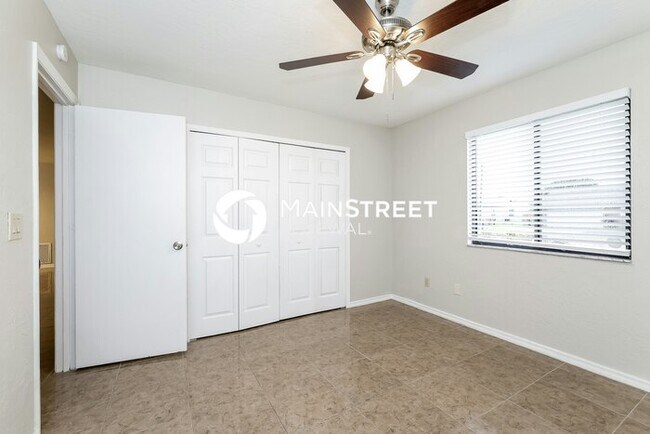 Building Photo - 3 Bedroom Pet-Friendly Home in KISSIMMEE, FL with Main Street Renewal