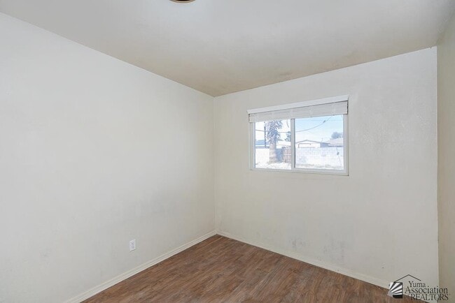 Building Photo - 1902 W 18th St