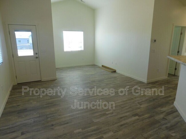 Building Photo - 2354 Zion Cyn Ave