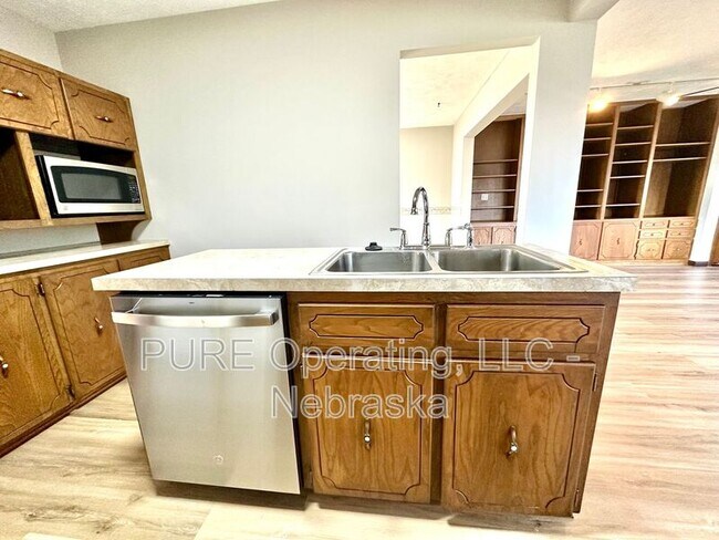 Building Photo - 13007 S 35th St