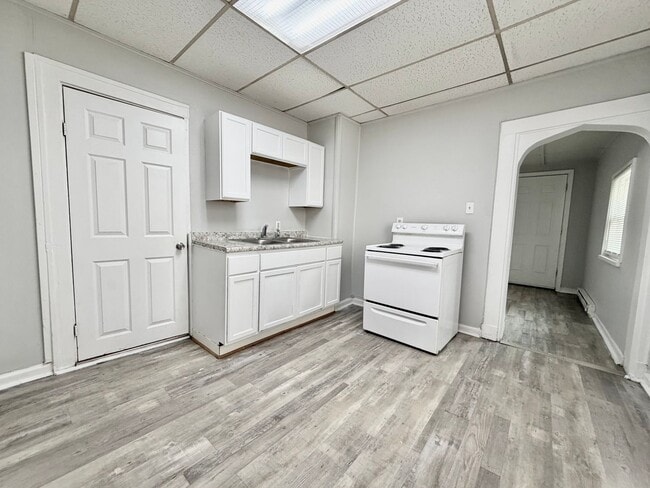 Building Photo - 2 Bedroom home in Price Hill