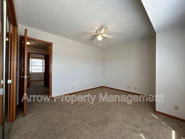 Building Photo - 1322 S Jackson St