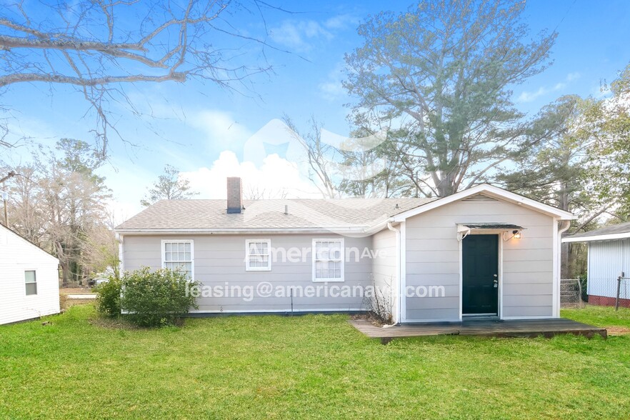 Building Photo - 239 Rutland Cir