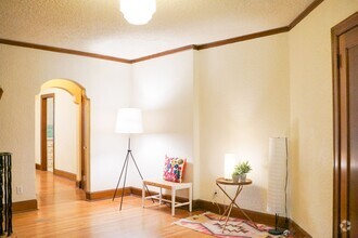 Building Photo - Stunning 1930s Townhouse in Spanish-style ...