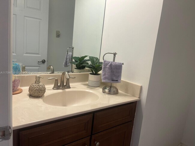 Building Photo - 8985 NW 98th Ave