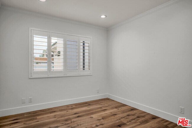 Building Photo - 1655 Selby Ave