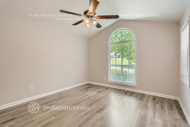 Building Photo - 7470 Hunters Ridge Dr