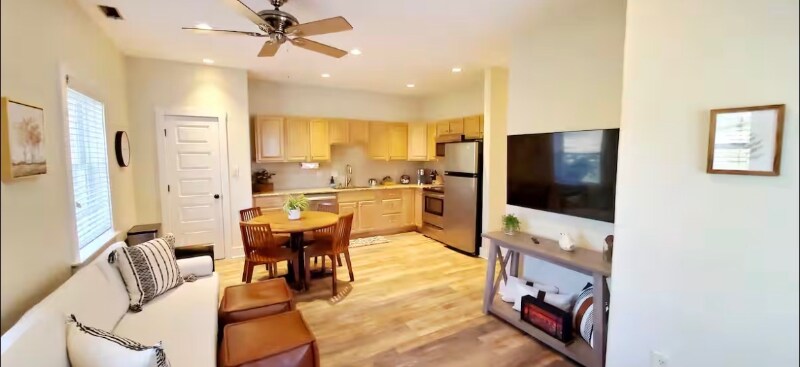 Building Photo - 42085 Sweet Spring Ln