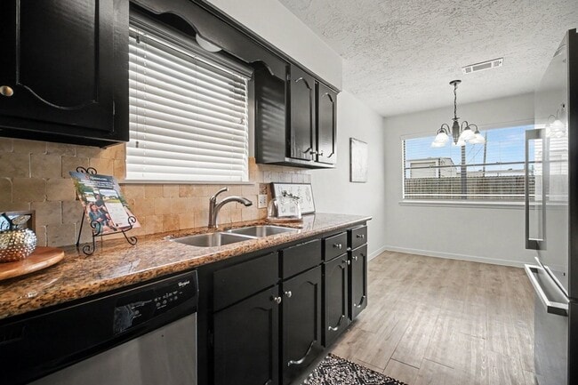 Building Photo - 1227 Mission Dr