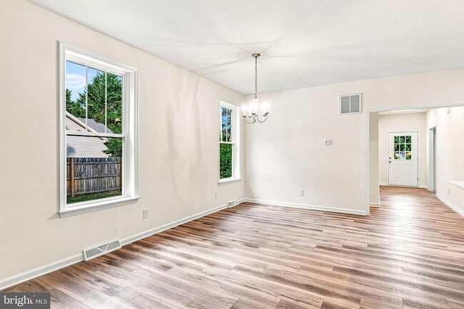 Building Photo - 34121 Juniper Dr