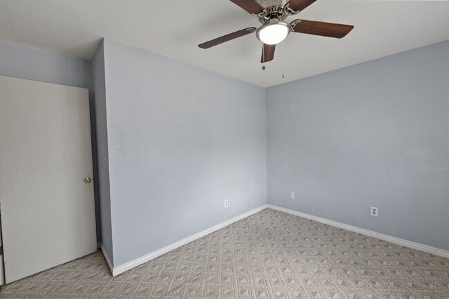 Building Photo - 4319 Millburn S