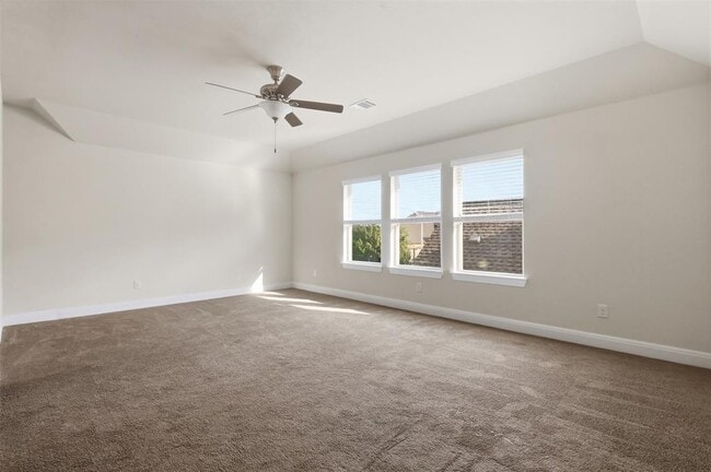 Building Photo - 3800 Empire Cv