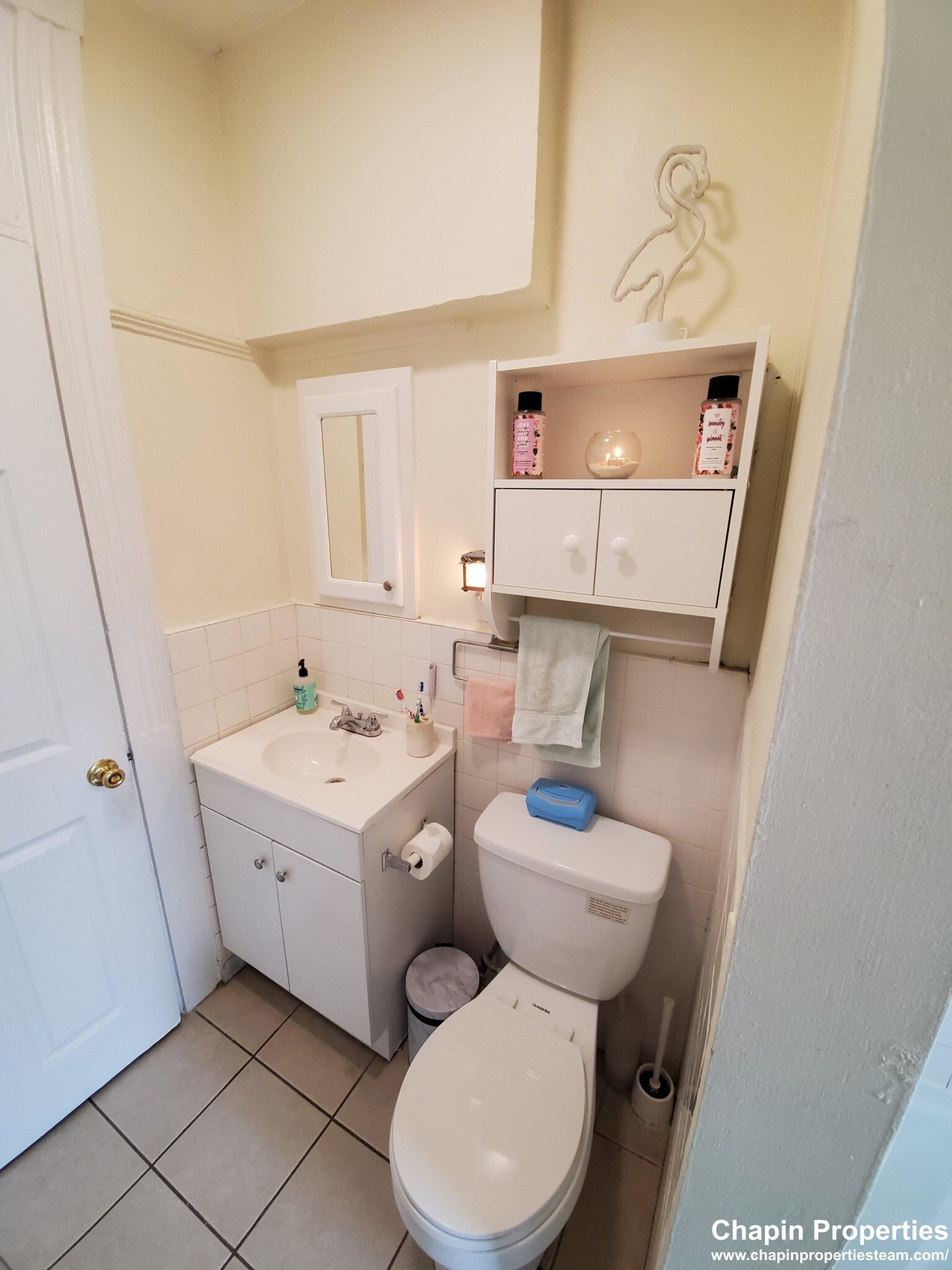 Building Photo - 40 Forest St