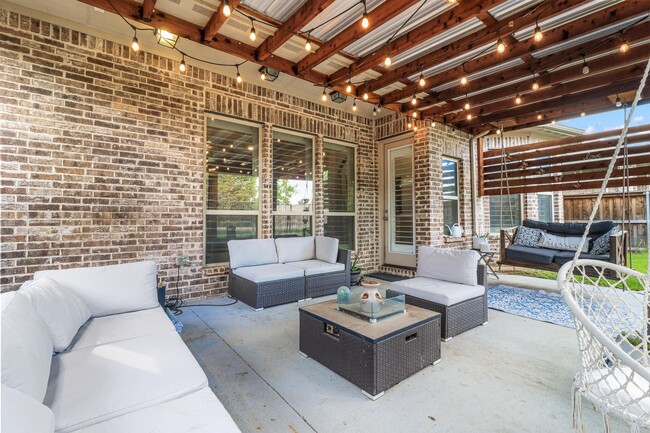 Building Photo - 1104 Steele Ln