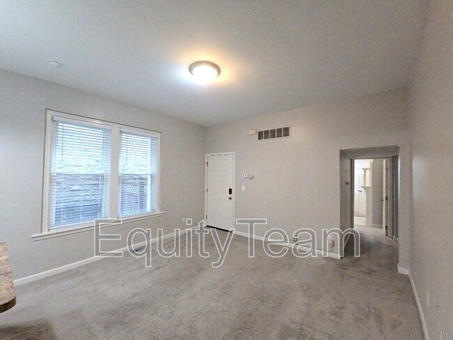 Building Photo - 568 Delta Ave