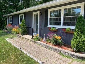 Building Photo - 12 Allendale Rd