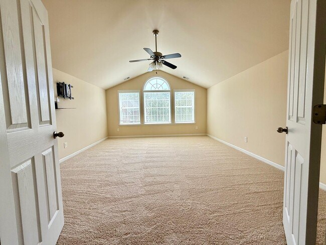 Building Photo - 1009 Providence Forest Dr