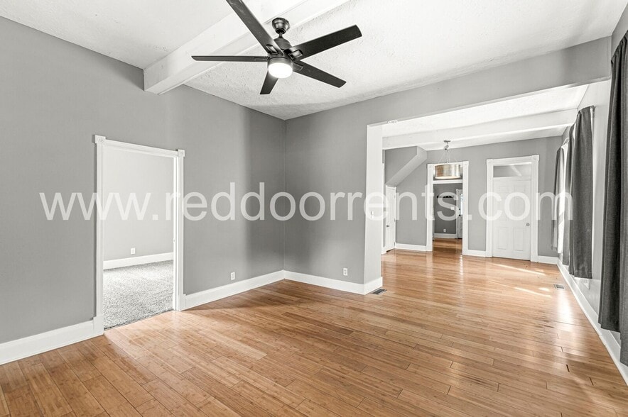 Building Photo - 2037 Bellefontaine St