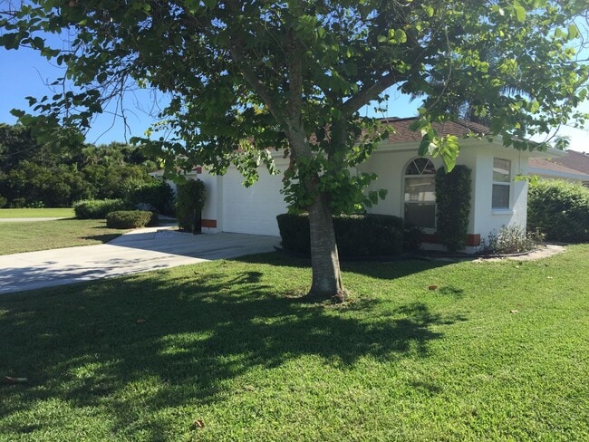 Building Photo - 3BD/2BA