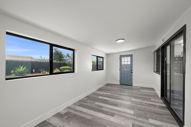Building Photo - 8685 Longwood St