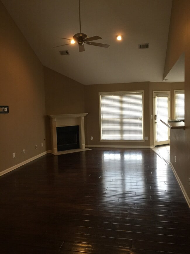 Building Photo - 336 Oxford Cove