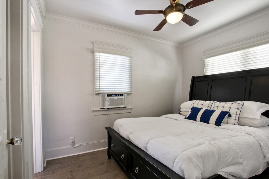 Building Photo - 4002 E Colorado St