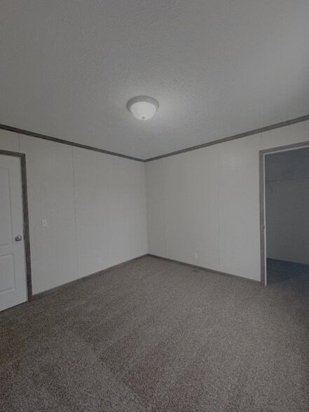 Building Photo - 249 Laurel Leah