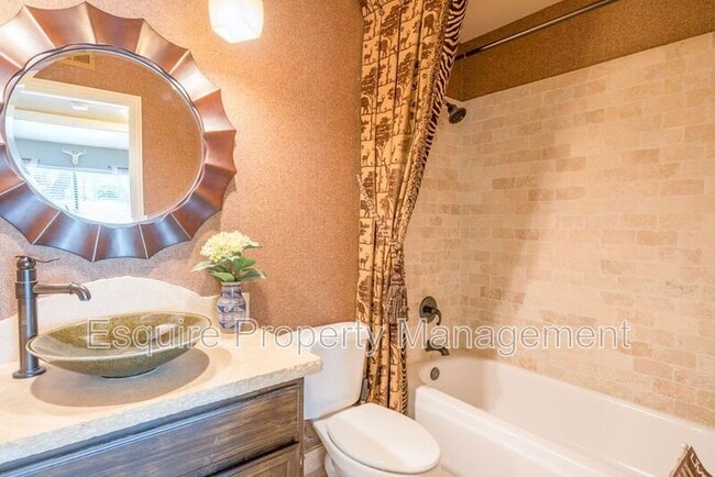 Building Photo - 1351 El Lazo Ct