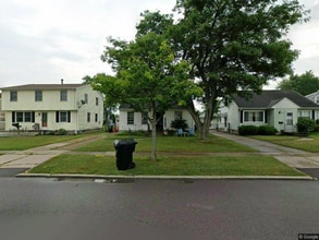 Building Photo - 299 Dupont Ave