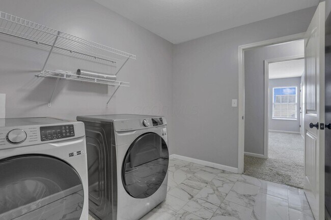 Building Photo - 1701 Marigold St