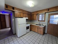 Building Photo - 804 W Mullan Ave