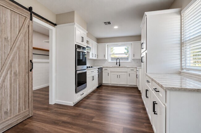 Building Photo - 4305 NW 59th St