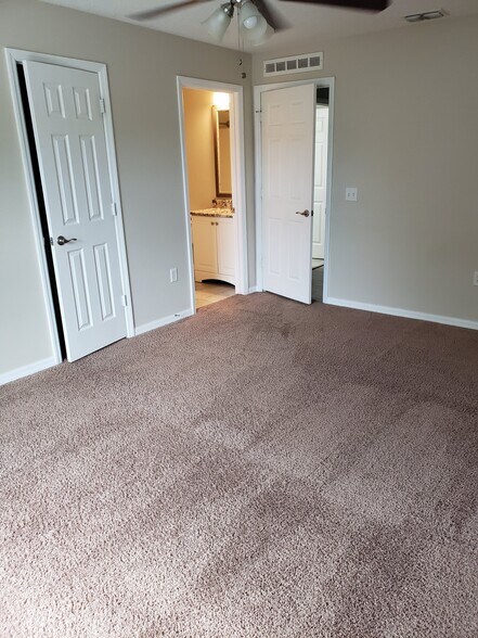 Building Photo - 76550 Longleaf Loop