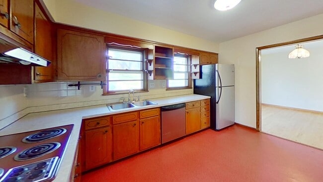 Building Photo - 315 W Main St