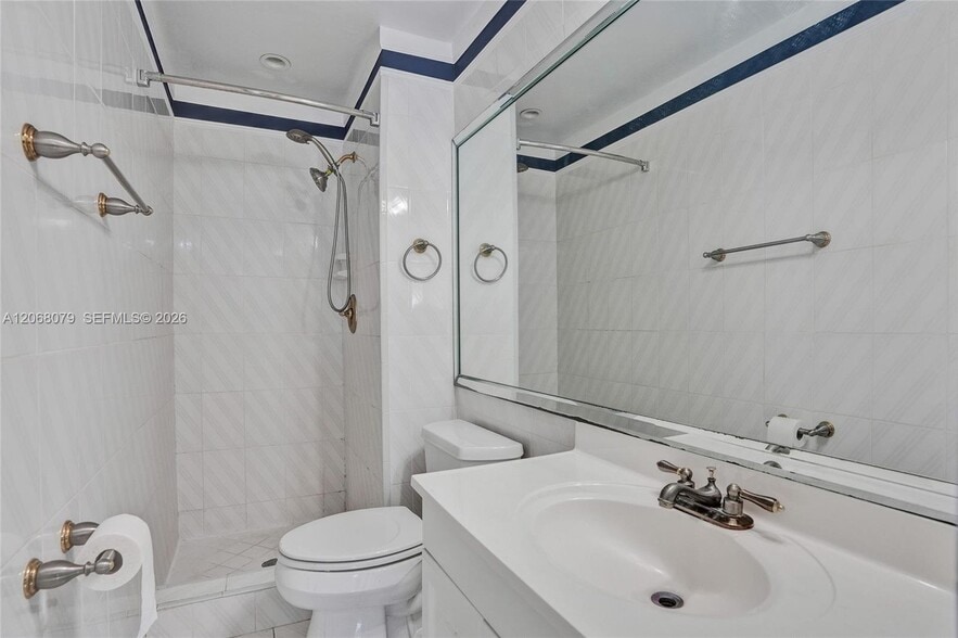 Building Photo - 5555 Ludlam Rd