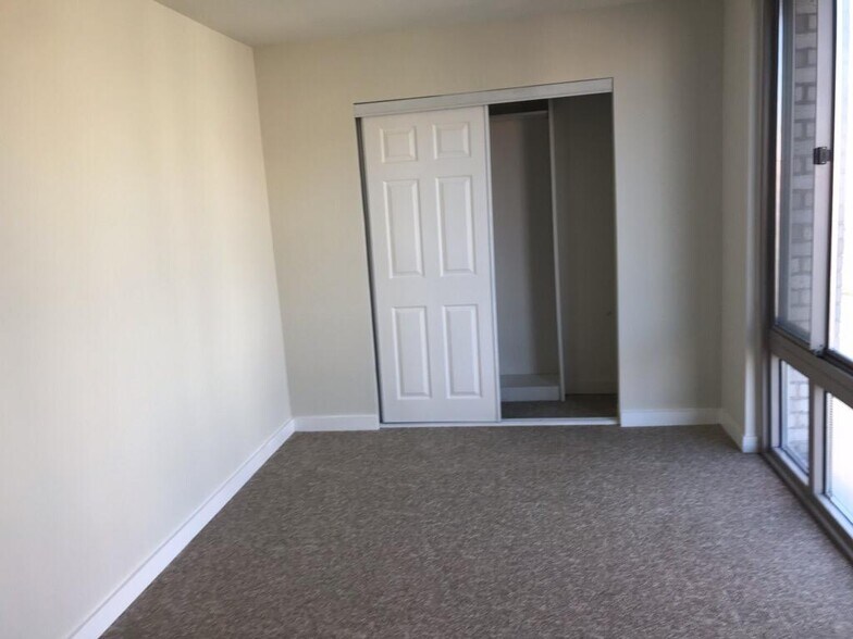 Building Photo - 950 25th St NW