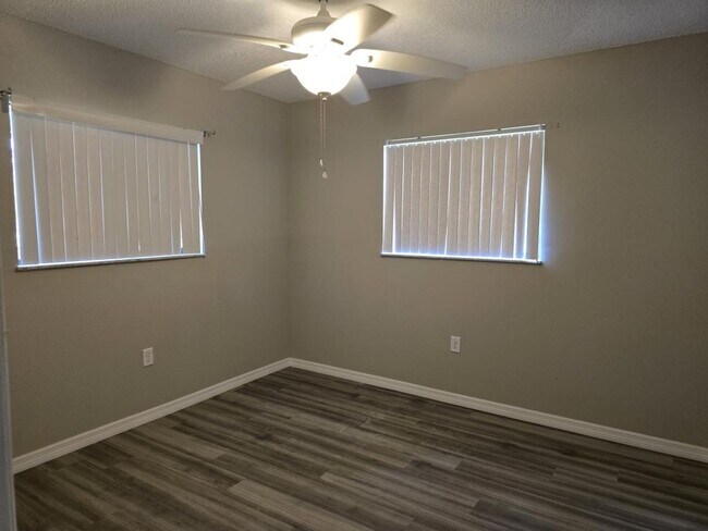 Building Photo - 3252 Sea Grape Dr