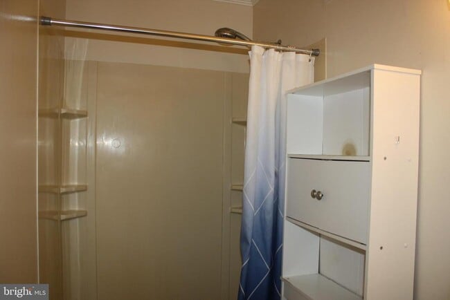 Building Photo - 7438 Ardglass Dr