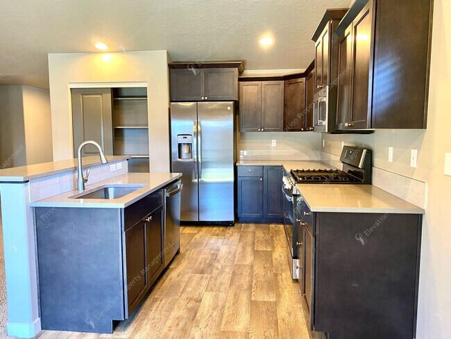 Building Photo - Charming 3-Bedroom, 2-Bath NW Redmond Home