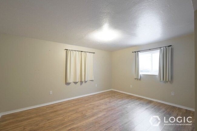 Building Photo - Spacious Home in Tooele!