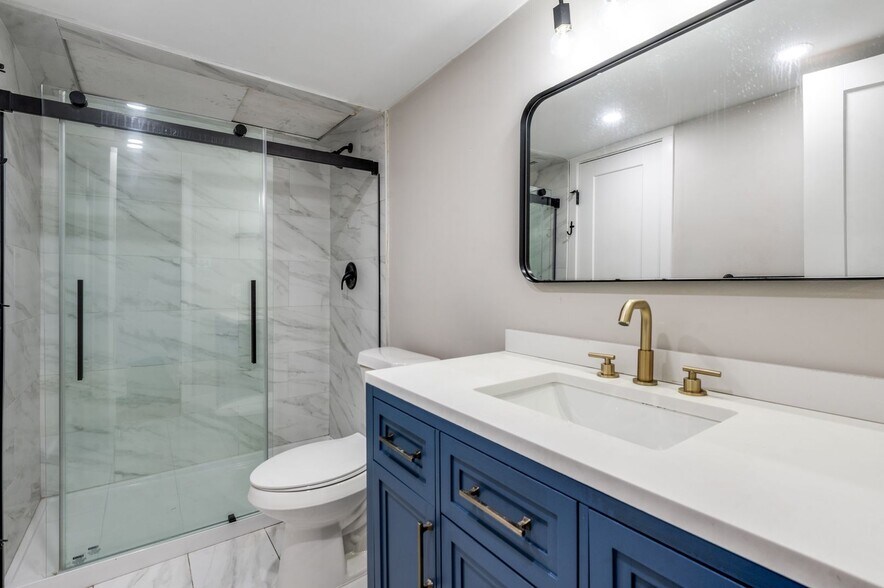 Building Photo - 3022 Forest Ln