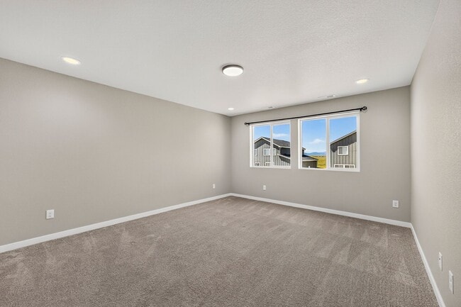 Building Photo - 466 Indian Grass St