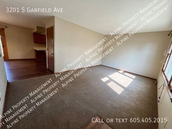 Building Photo - 3201 S Garfield Ave