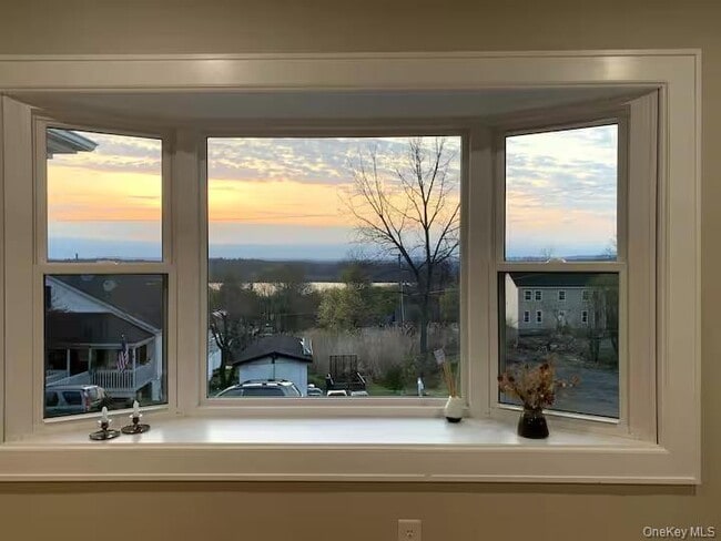 Building Photo - 96 Orange St